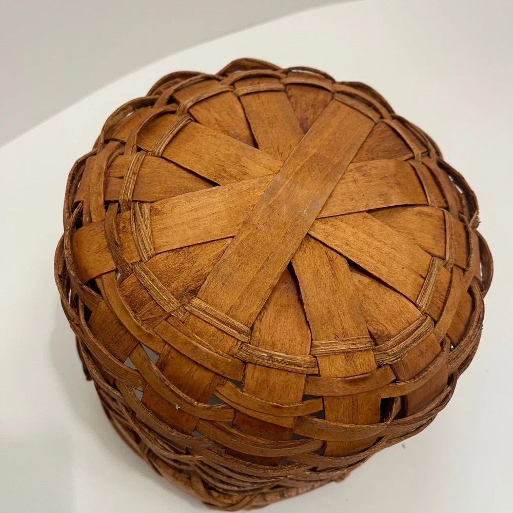 Vintage Woven Wood Round Basket with Handle and Green Cherry Apple Fabric Liner